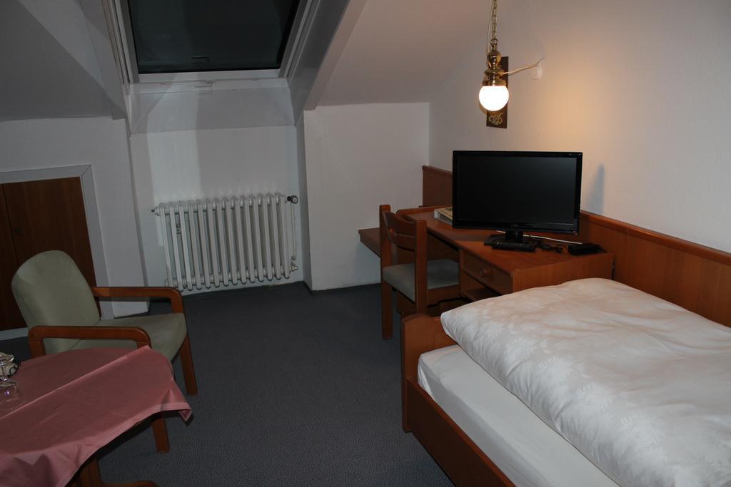 Landhotel Alte Aue ألتيناو الغرفة الصورة